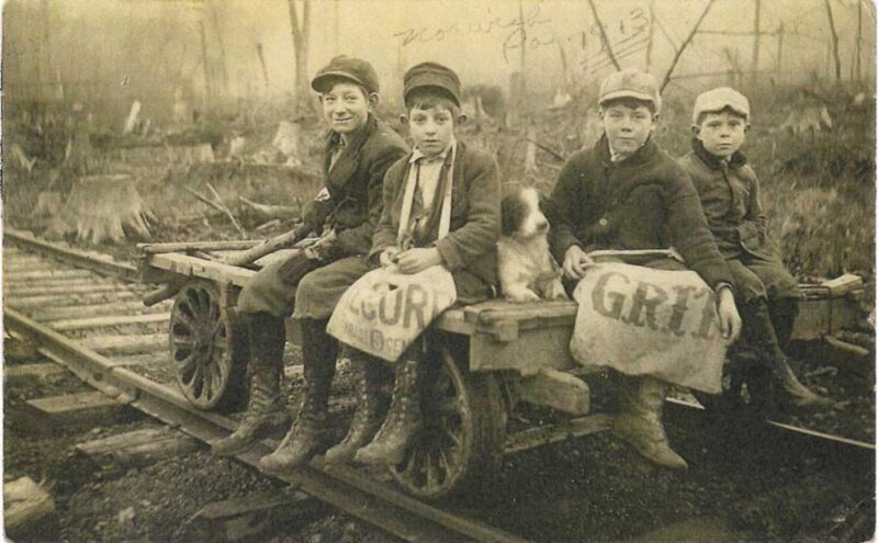 GRIT Paper Delivery Boy Recalls Life in Logging Town